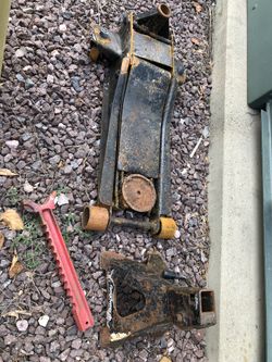 3 Tones Floor Jack And One Floor Jack Tower
