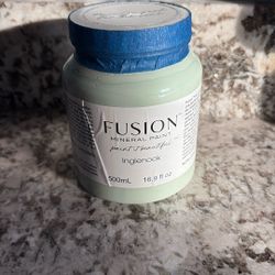 NEW - Unopened Fusion paint (inglenook ) 