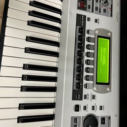 Roland Fantom  Xa 61-key Music Station Synthesizer 