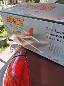 Escalade airplane