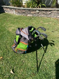 Gd Cond MacGregor Jr(Age5-7) Bag W/ 5 Irons