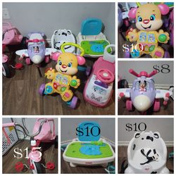 Girls toys / 2 feeding chair