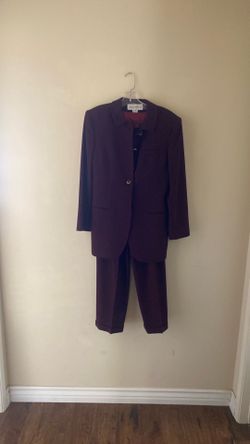 Women’s Jones New York  Suit