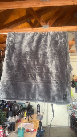 Electric throw