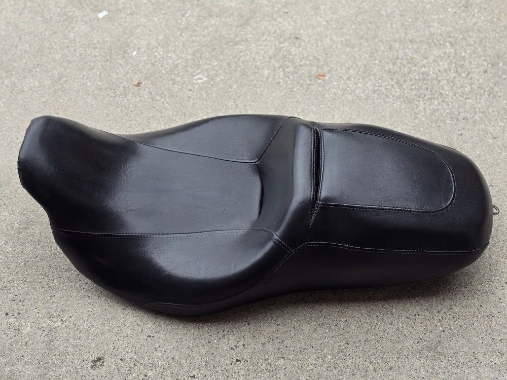 2008+ Harley Davidson Touring Seat