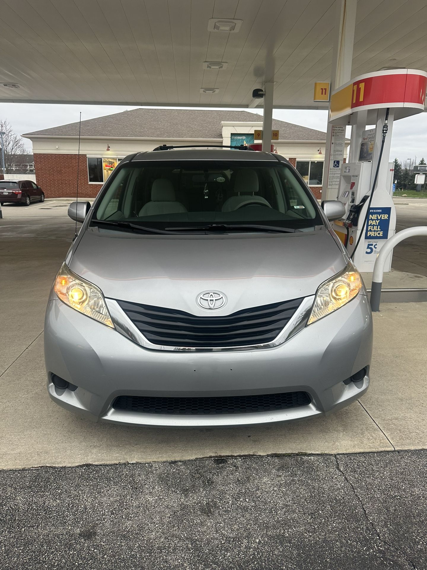 2012 Toyota Sienna