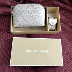 NEW Michael Kors Travel Pouch And Key Holder