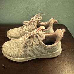 Girls Adidas Size 3Y