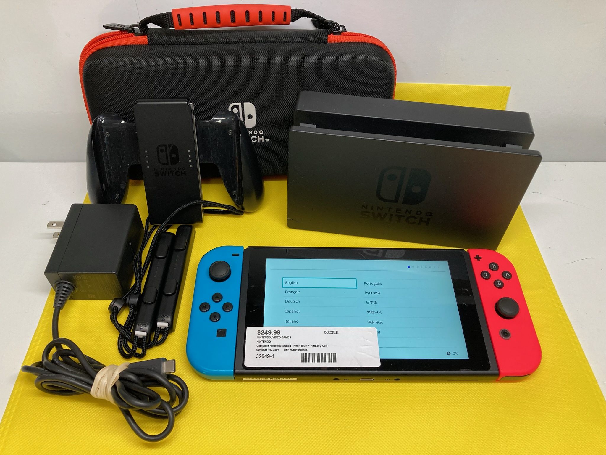 NINTENDO SWTICH HAC-001 Complete Nintendo Switch - Neon Blue + Red Joy-Con