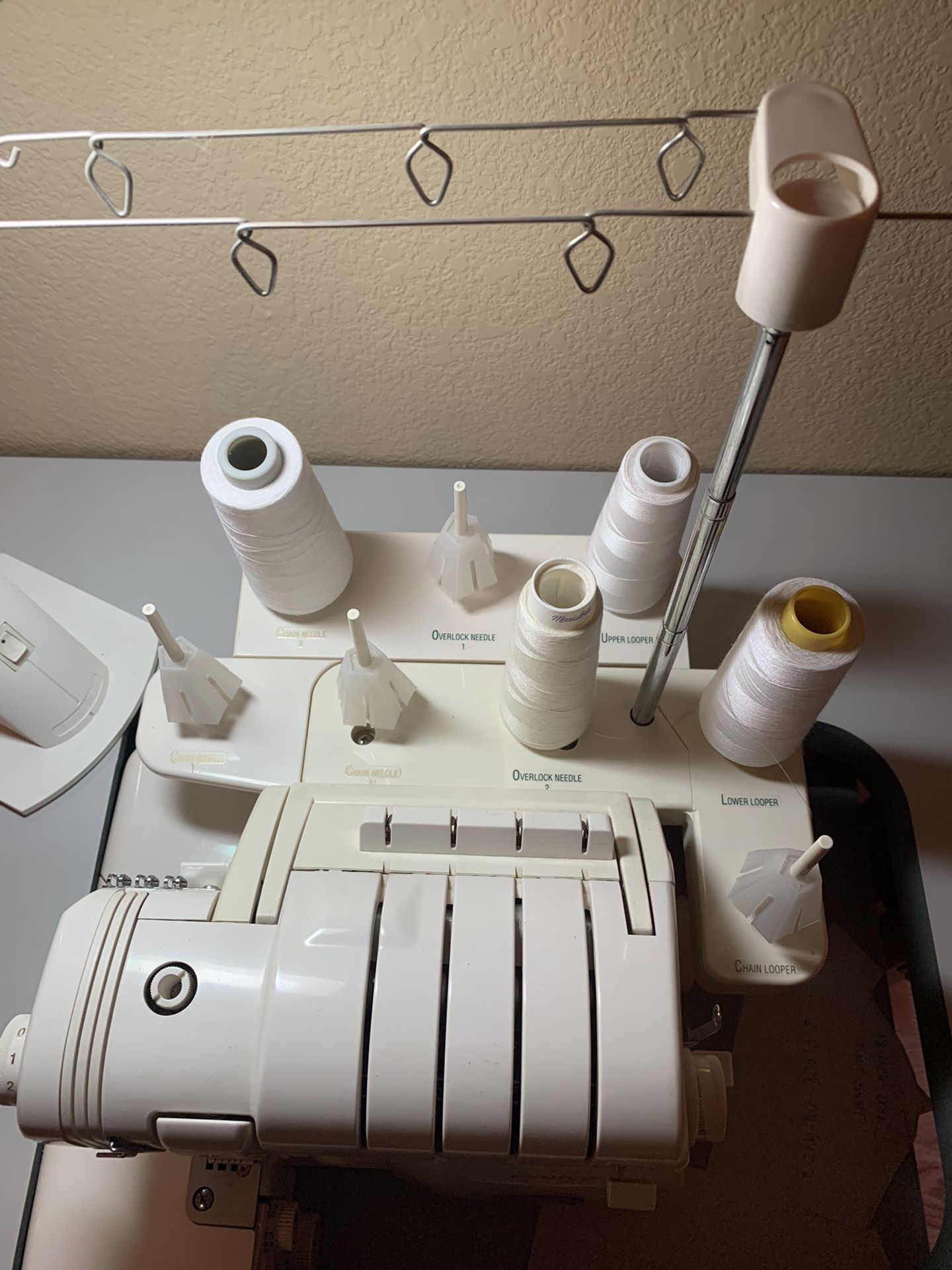 Baby Lock Evolve Serger for Sale in Corona, CA OfferUp