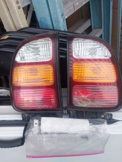Toyota rav4 tail lights