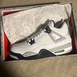 Jordan 4 Midnight Navy 