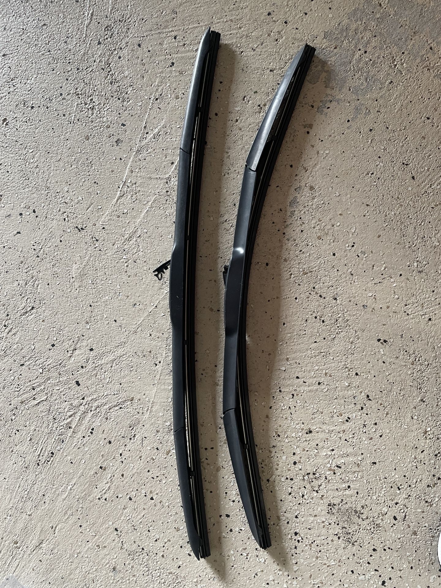 2017 JEEP CHEROKEE SUMMIT FRONT WINDSHIELD WIPER BLADES OEM MOPAR HOUSING ONLY!