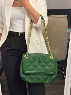 Tory Burch Green Quilted Leather Shoulder Bag Gold Chain Double T Logo