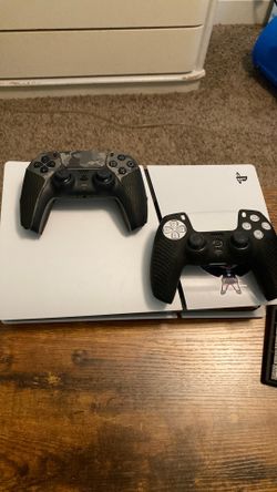 Ps5 1tb slim digital with 2 controllers and cables