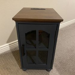 Farm House End Table 