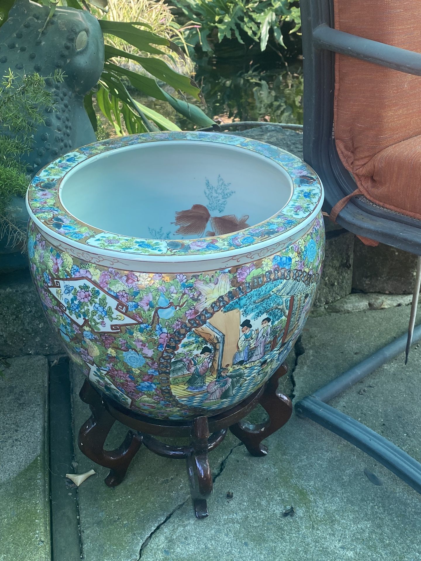 Large Chinese Floral Fish Bowl Pot With Stand