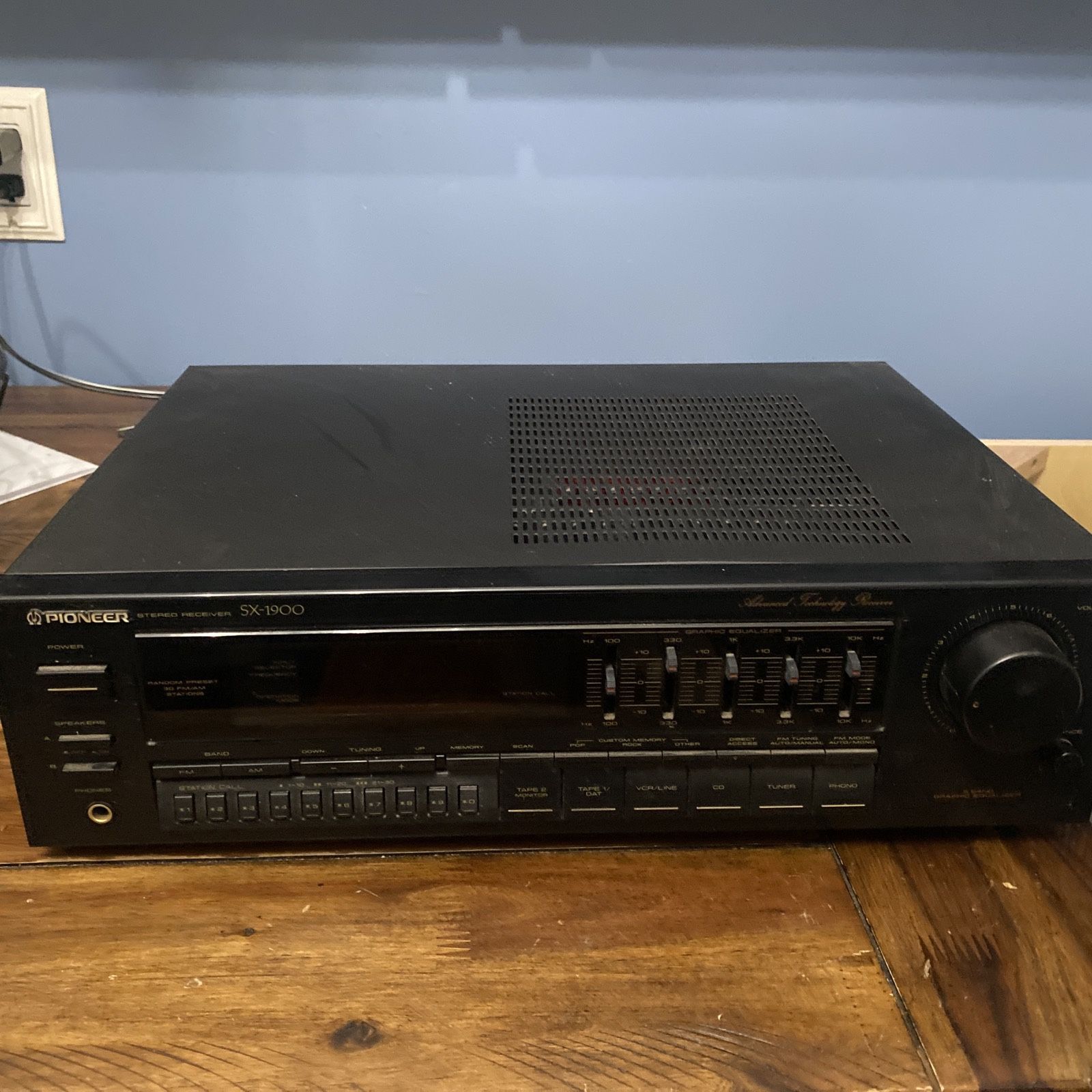 Pioneer Stereo receiver With Equalizer