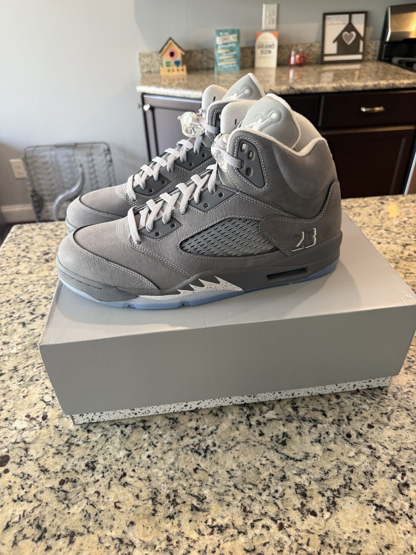 Size 13 Jordan 5 Retro 2026 Wolf Grey SKU DD0588-002 Brand New