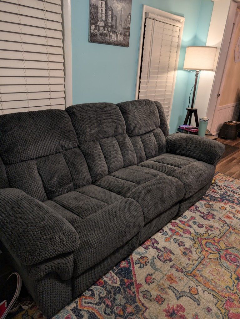 Reclining couch w/ USB charging Ports