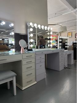 Vanities // Espejos // Disponibles// in Stock