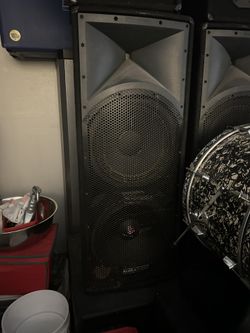 Speakers. Bocinas