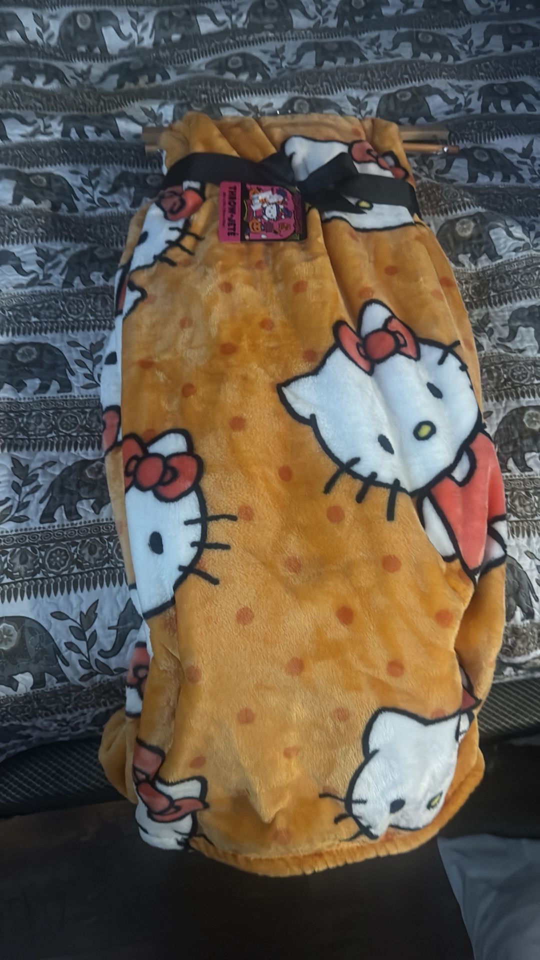 Hello Kitty Halloween Blanket 
