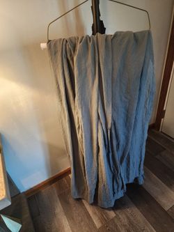 4 gray curtains shears width 46,length 91
