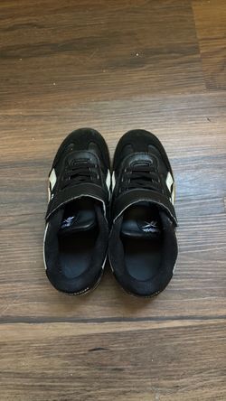 Boy shoes