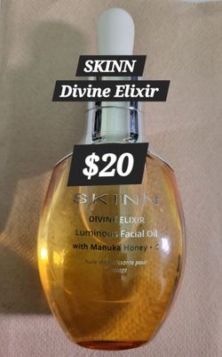 New Sealed  SKINN Divine Elixir Luminous Facial Oil 1 fl. oz. With Manuka Honey + C