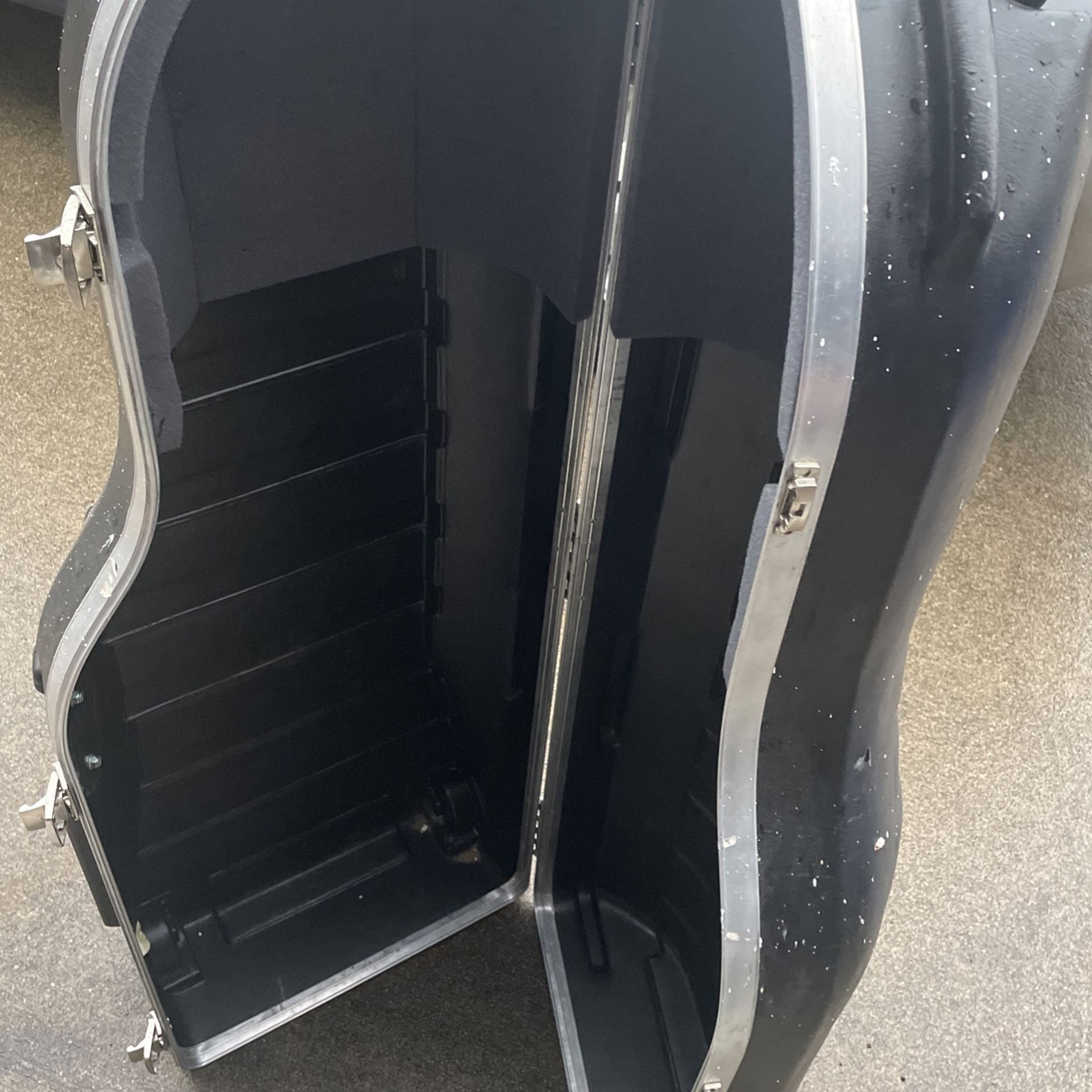 SKB Hard Case Golf Travel Case With Rollers Wheels for Sale in Joint