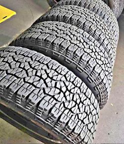 275/65/20 Goodyear 📍📍 Vendo un set de llantas con 80% de vida las 4 📍🌟