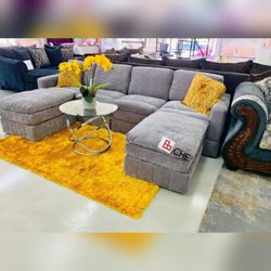 6 Pc Living Room Modular Sectional Sofa  // Limited Time Offer 