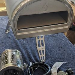 Gozney Roccbox , brand new comes with propane burner
