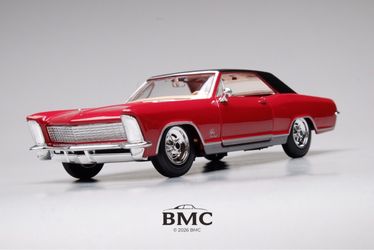 1965 Buick Riviera Gran Sport, red, 1:26 Diecast model car from Maisto