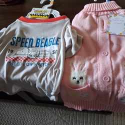 Vendo bonita  ropa para perritos son 2 nuevos