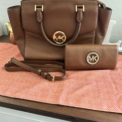 Michael Kors Purse With Wallet 