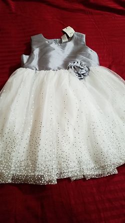 Elegant white dress with grey(size: 3T)