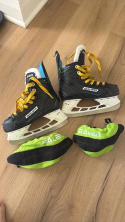 Hockey skates