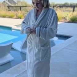 Tommy Bahama Paradise Collection His/Hers White Plush Robe One Size Fits Most