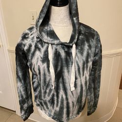 NWT Hot Kiss Crop Green Hoodie Sweatshirt Size Large 