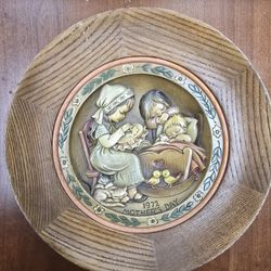 Juan Ferrandoz Vintage And Collectible Mother's Day Wall Plate
