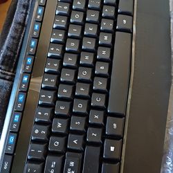 Logitech Keyboard 
