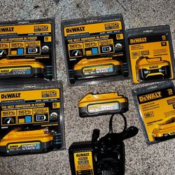 4 DeWalt Power Stack Batteries, 12v Battery 5ah 12v Battery 3ah,  Charger
