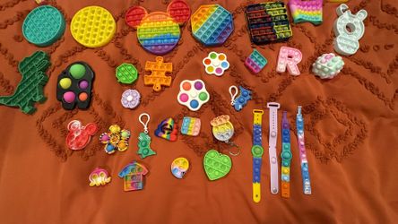 Bundle Of 42 Pop Its Fidgets 