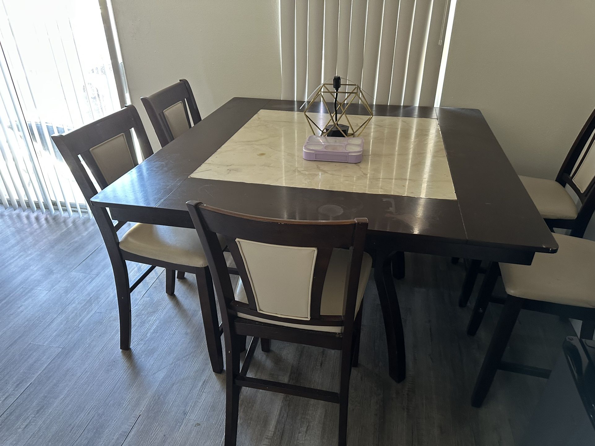 Dinning Table