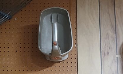 Hand Held Seed And Fertilizer Spreader