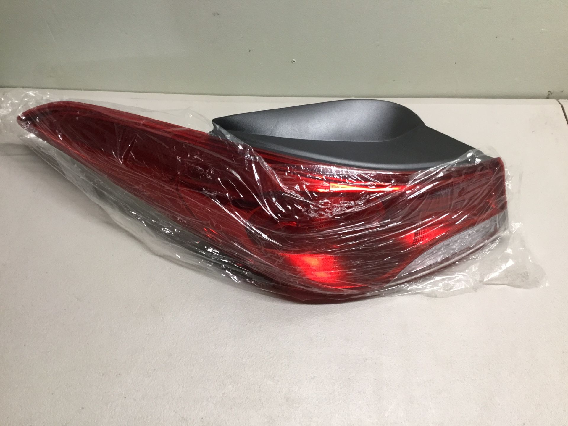 Hyundai Elantra Taillight