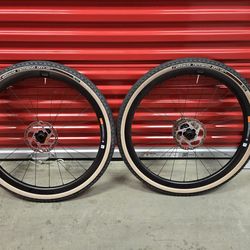 GIANT CXR 2 WHEEL SYSTEM (READ FULL DESCRIPTION)