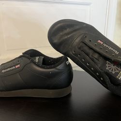 Black Reeboks